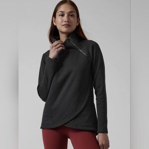 Athleta Cozy Karma Asymmetrical Fleece Lined Black Pullover Sweatshirt Size XS